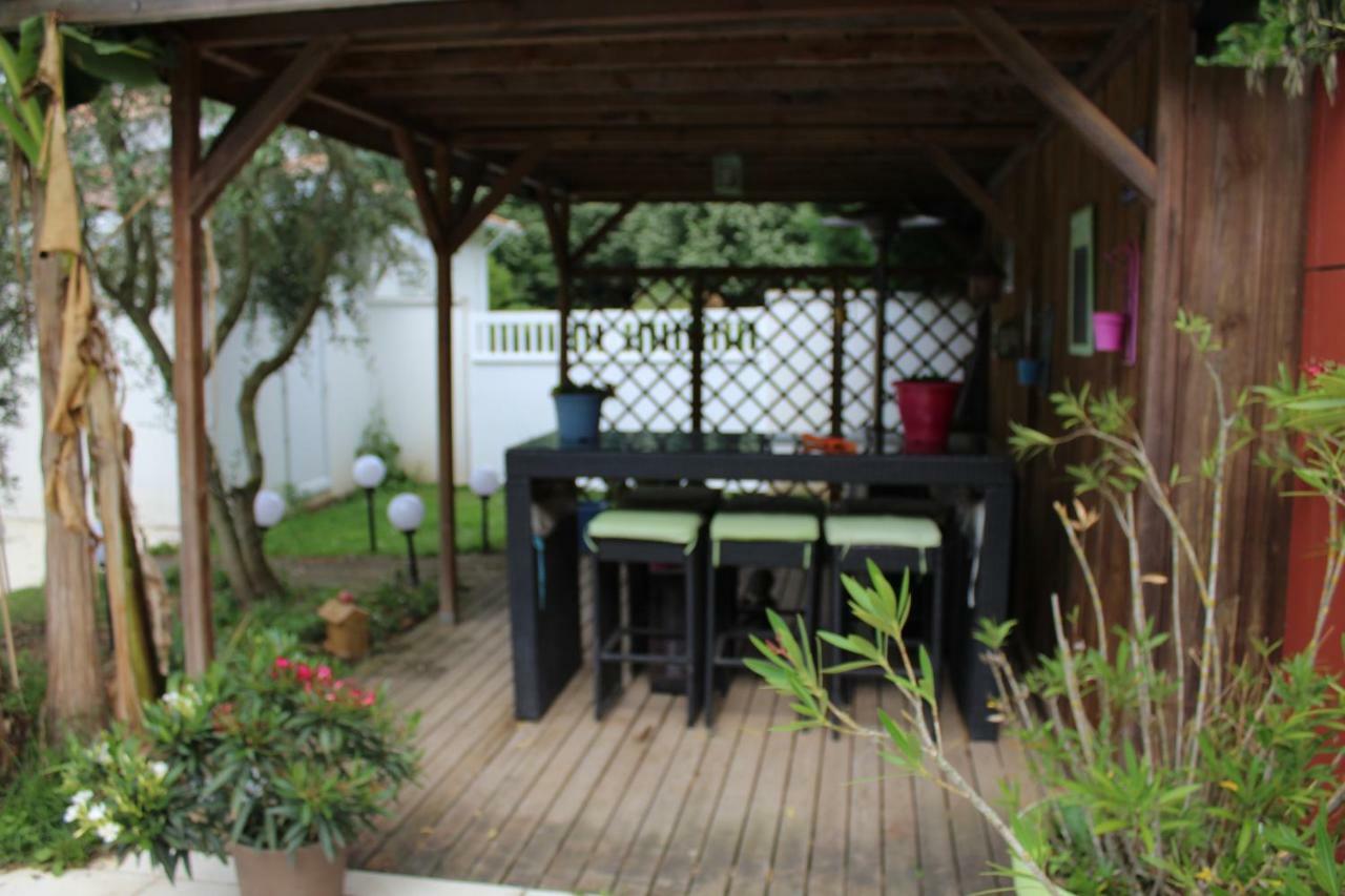 Les Tresors De Lizzie Hotel Coutras Luaran gambar