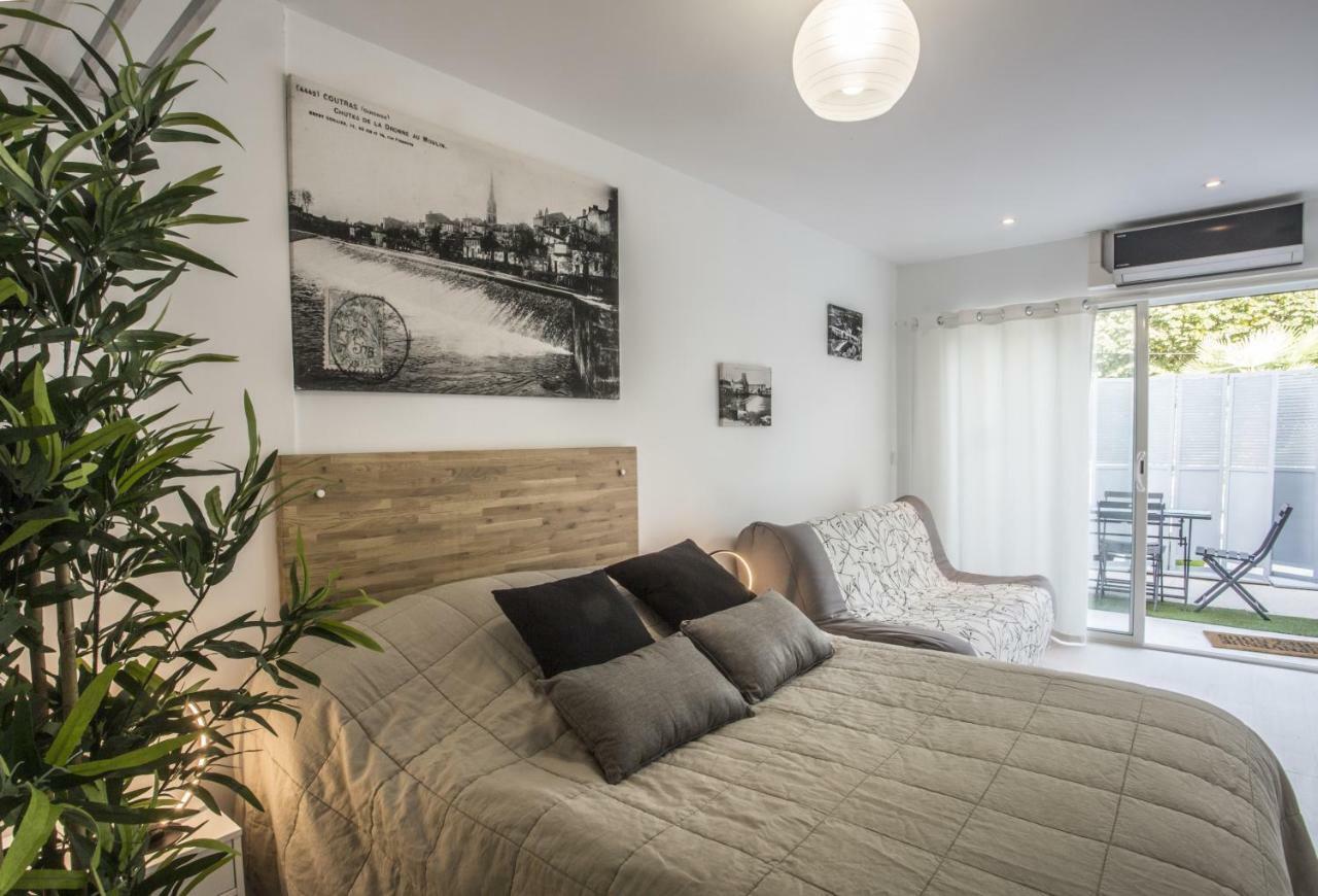 Les Tresors De Lizzie Hotel Coutras Luaran gambar