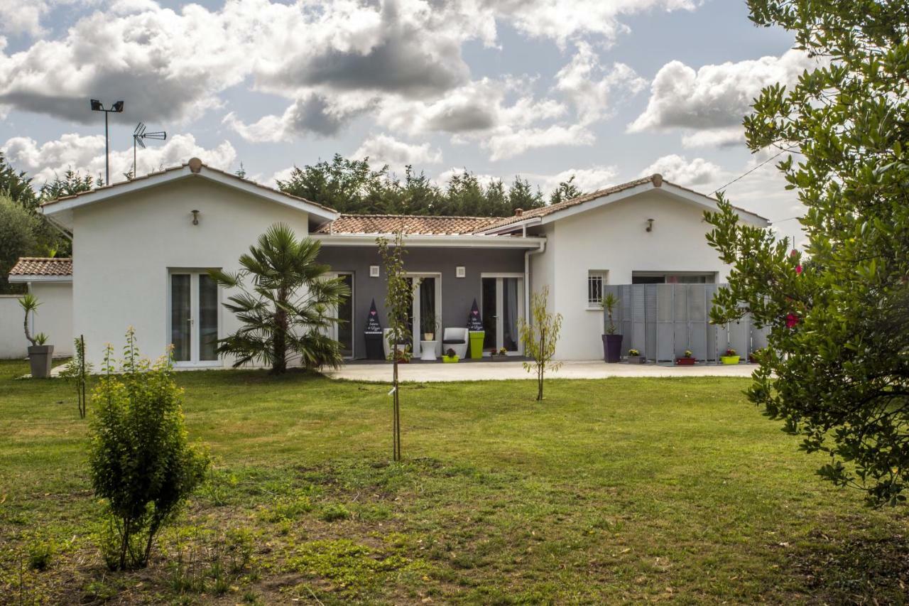 Les Tresors De Lizzie Hotel Coutras Luaran gambar