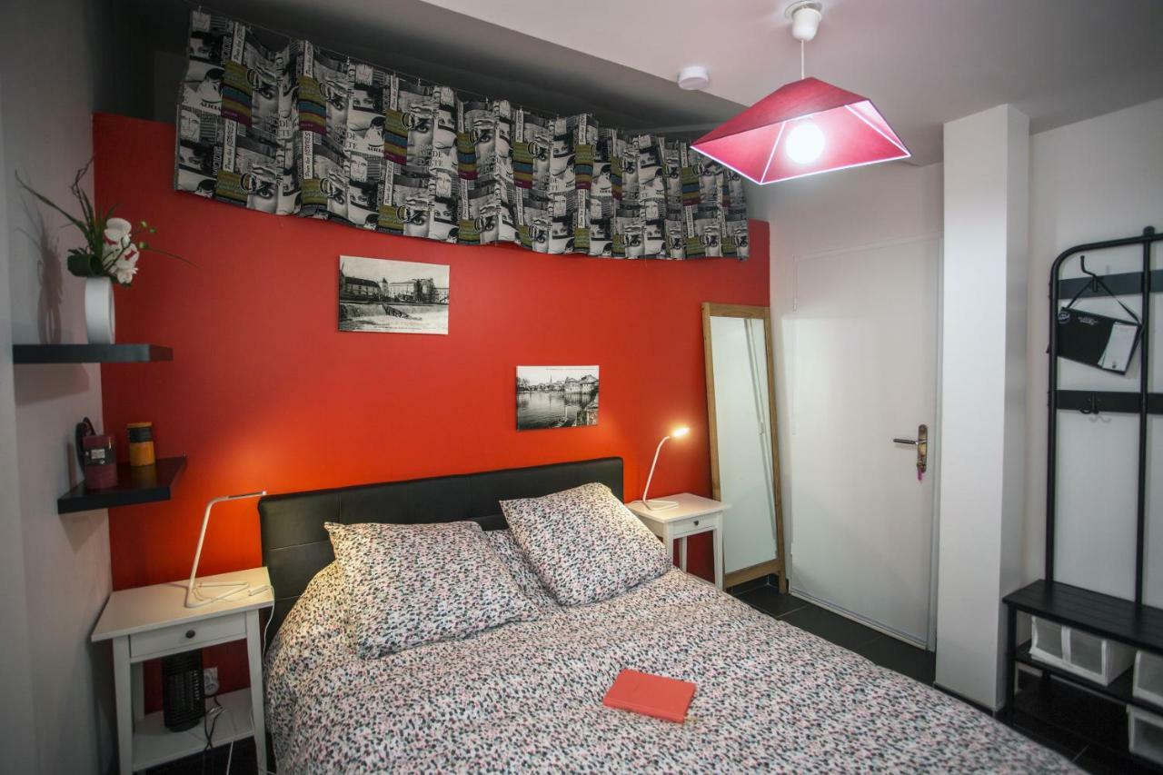 Les Tresors De Lizzie Hotel Coutras Luaran gambar